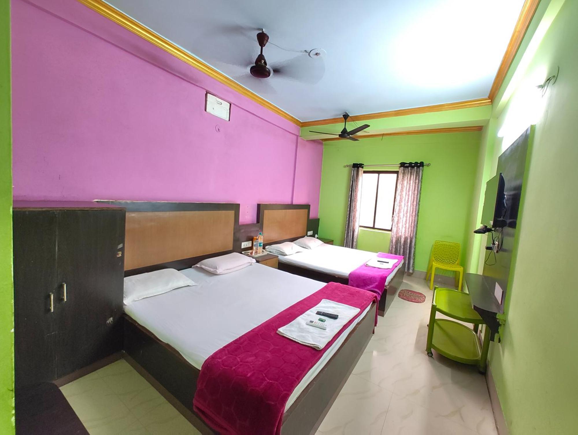 Goroomgo Samrat Palace Puri Near Sea Beach With Parking Facilities - Restaurant Available - Couple Friendly Exteriör bild