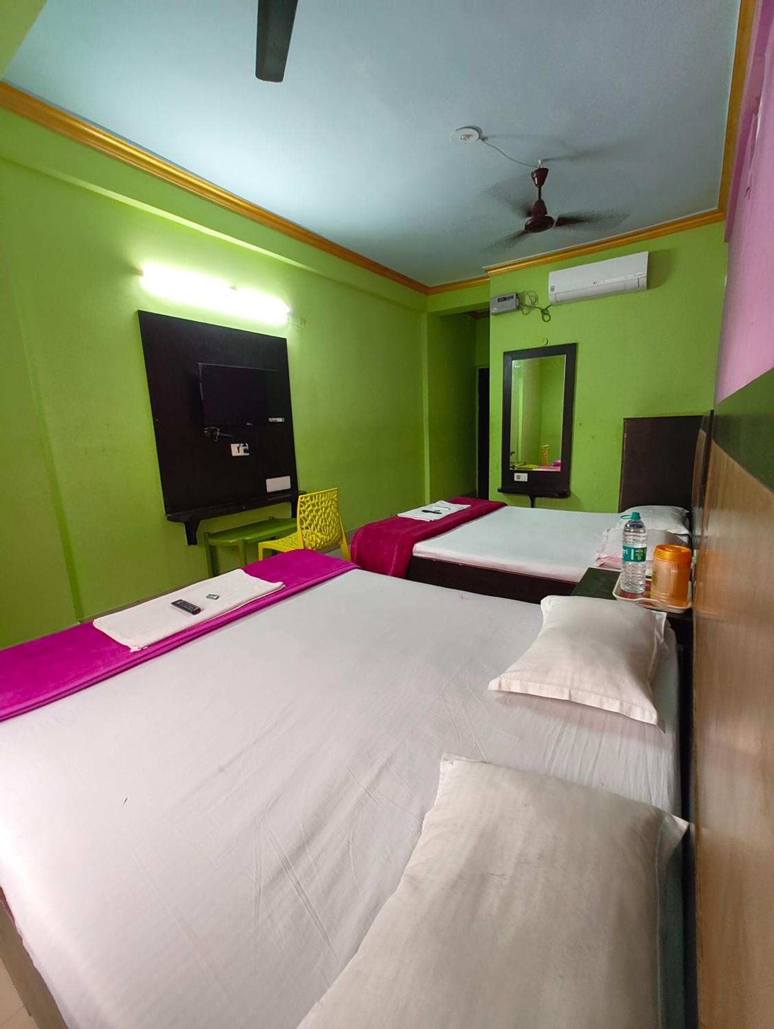 Goroomgo Samrat Palace Puri Near Sea Beach With Parking Facilities - Restaurant Available - Couple Friendly Exteriör bild
