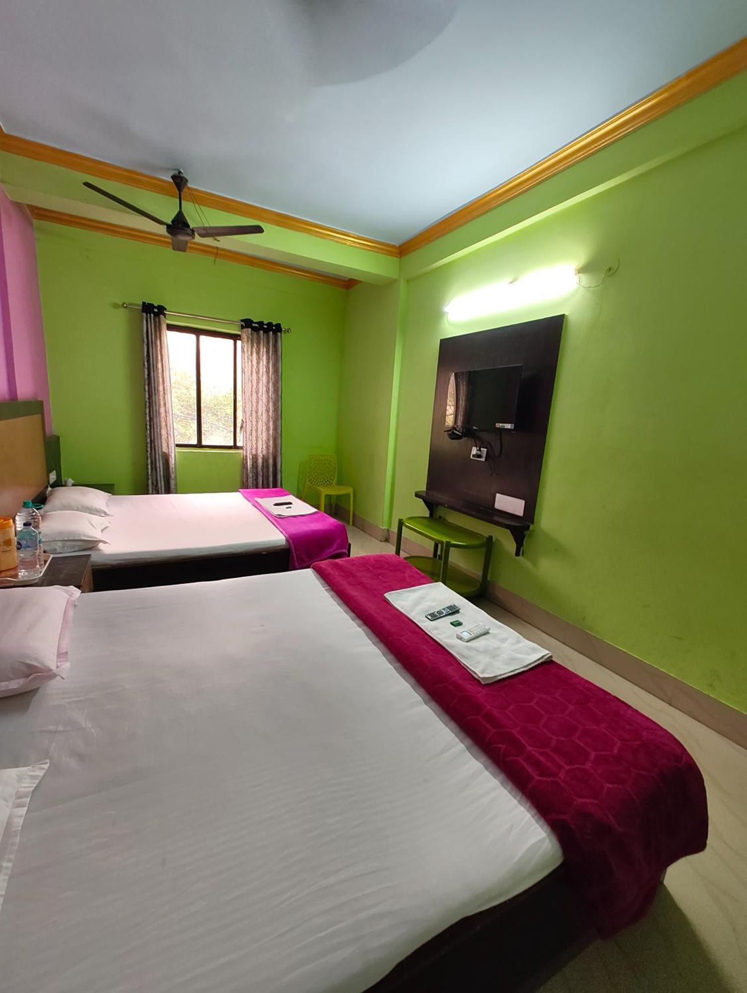 Goroomgo Samrat Palace Puri Near Sea Beach With Parking Facilities - Restaurant Available - Couple Friendly Exteriör bild