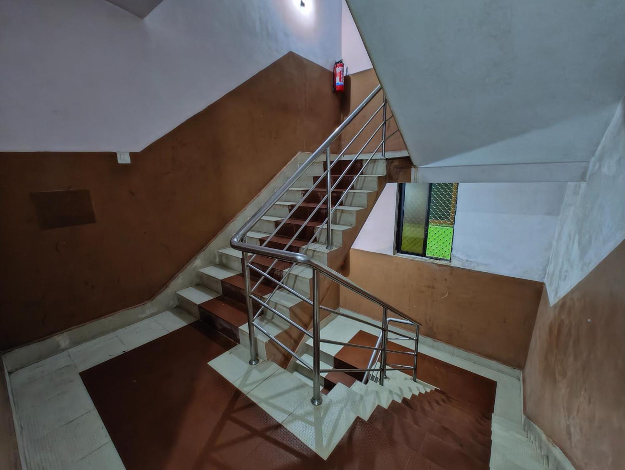 Goroomgo Samrat Palace Puri Near Sea Beach With Parking Facilities - Restaurant Available - Couple Friendly Exteriör bild