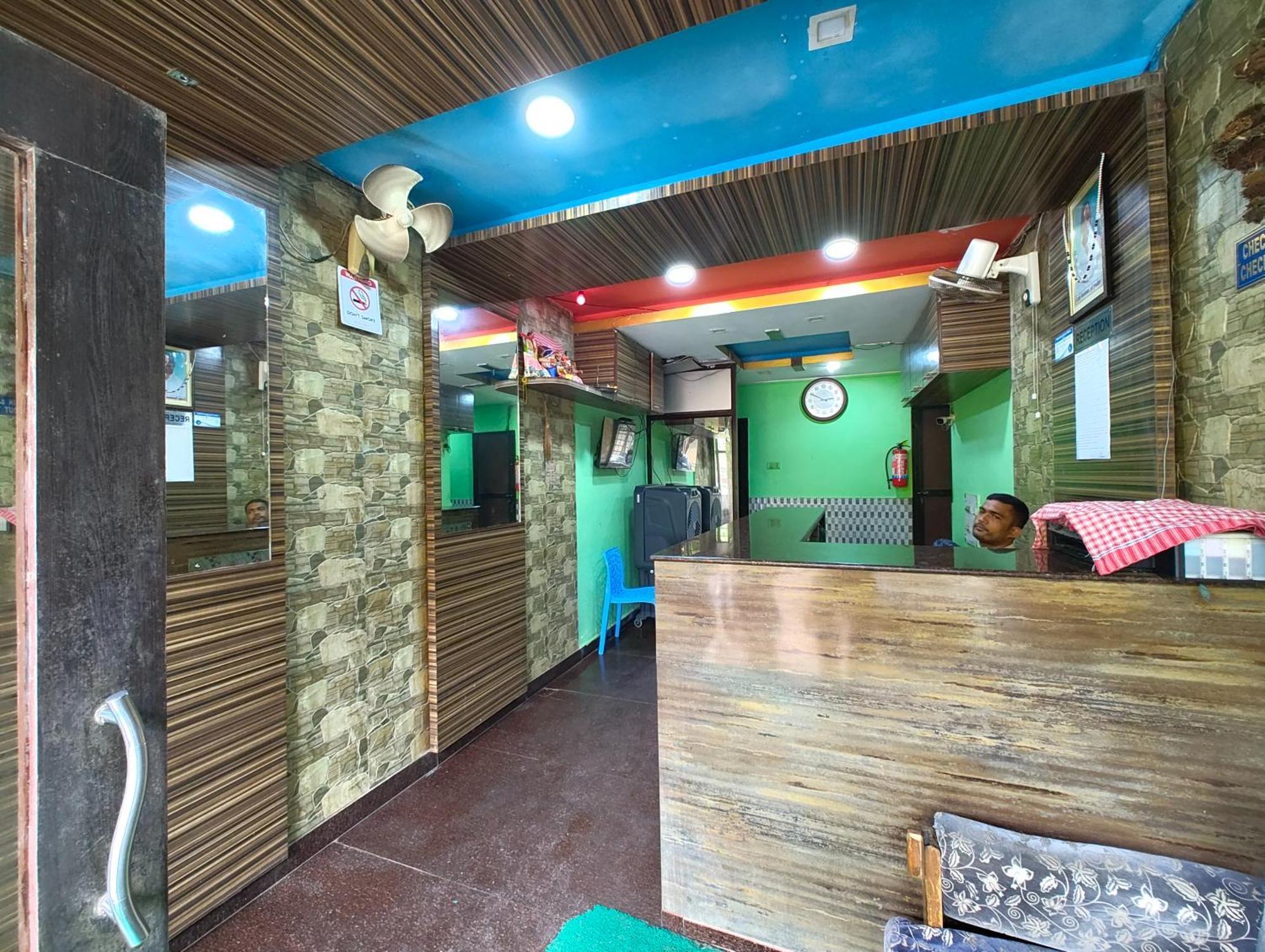Goroomgo Samrat Palace Puri Near Sea Beach With Parking Facilities - Restaurant Available - Couple Friendly Exteriör bild